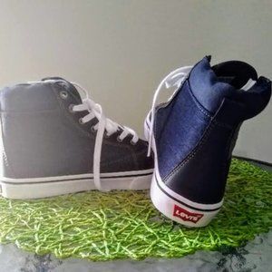 Levi Strauss & Co. tennis for kids